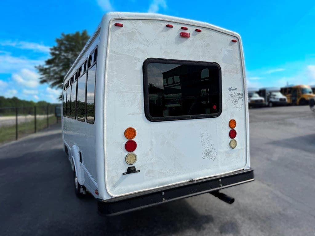 2011 Elkhart Coach ECII Shuttle Bus - Image 3