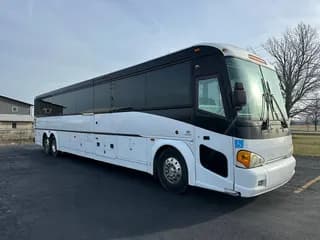 2009 Motor Coach Industries D4505 bus