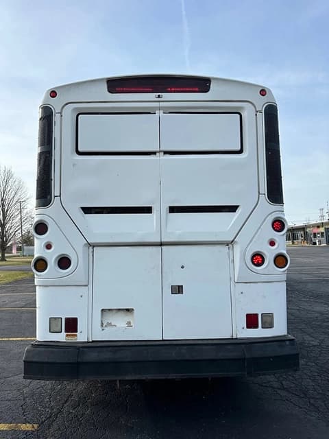 2009 MCI D4505 Motor Coach - Image 6