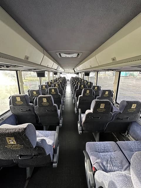 2009 MCI D4505 Motor Coach - Image 10