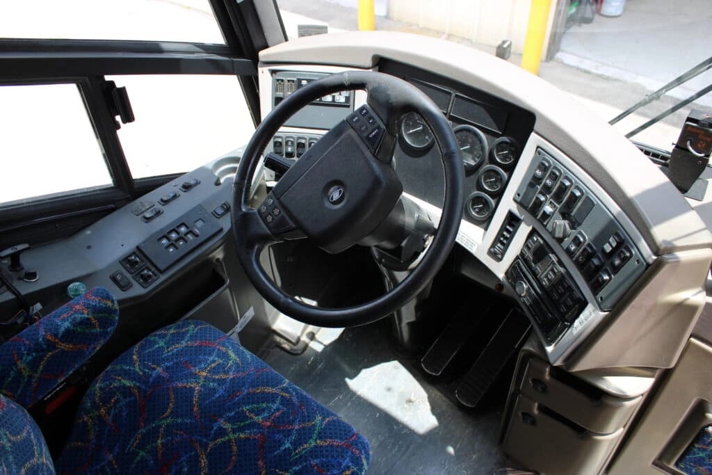 2002 MCI J4500 Coach Bus - Image 8