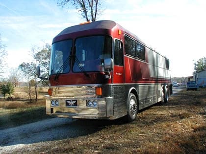 1971 Silver Eagle Converted Coach - Image 1