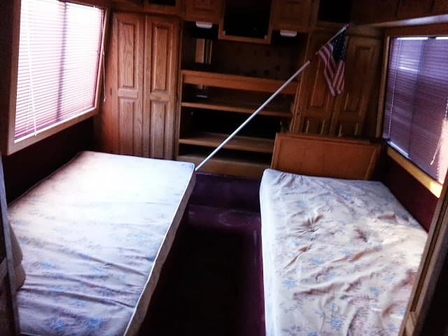 1979 Flxible Antique Conversion Bus - Image 3