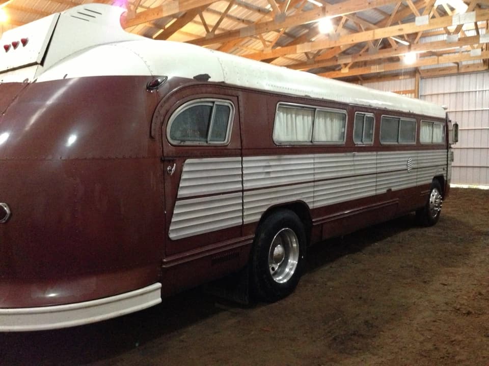 1956 Flxible Visicoach Antique Bus - Image 2