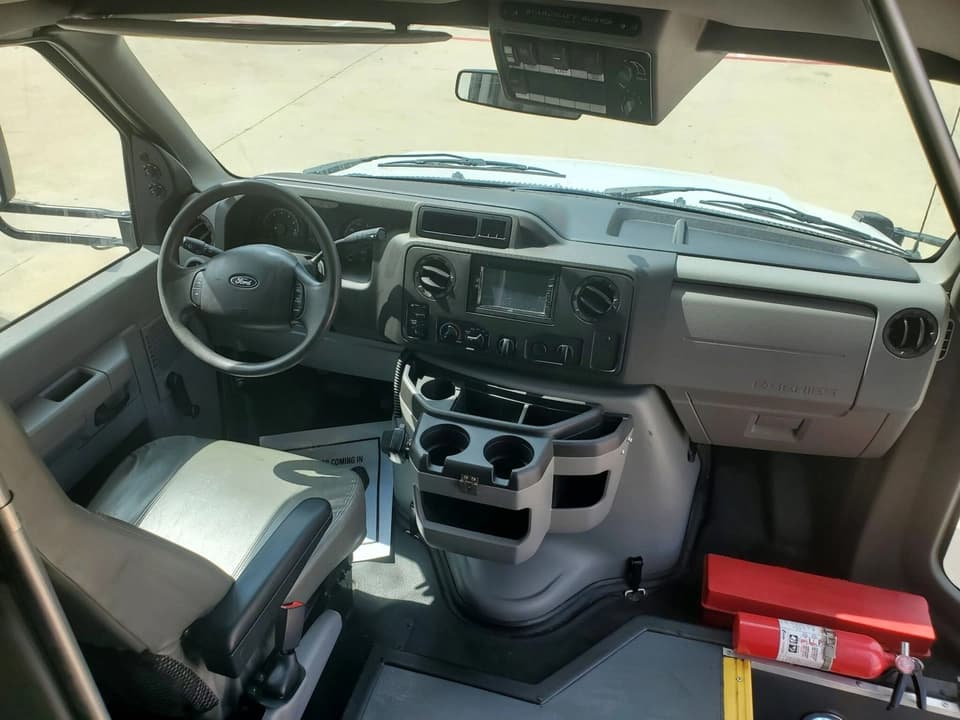 2017 Ford E450 StarCraft Allstar Shuttle Bus - Image 3