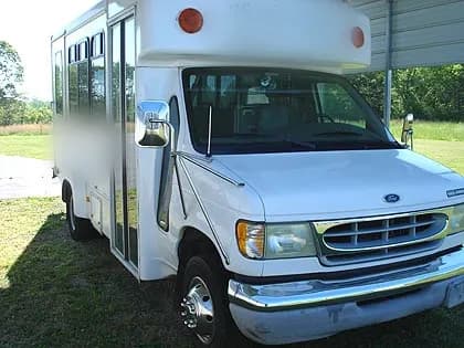 2002 Ford E350 Goshen Shuttle Bus - Image 1