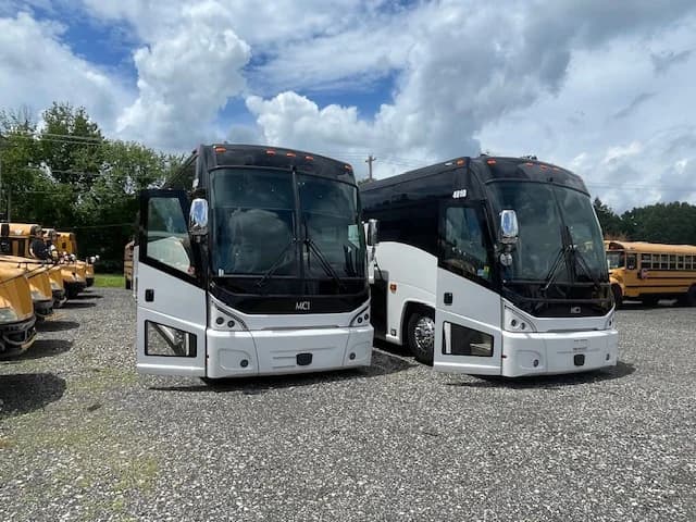 Twin 2025 MCI J4500 ADA Buses - Image 24