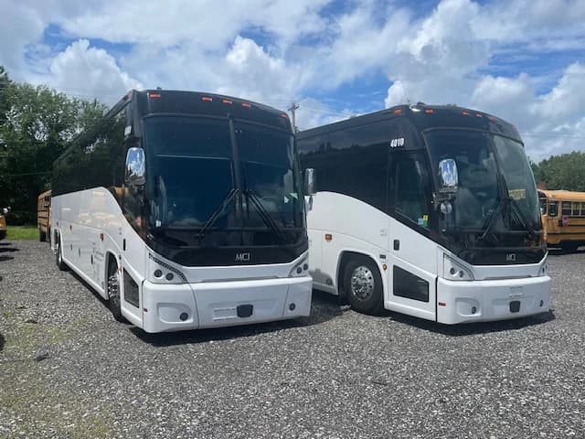 Twin 2025 MCI J4500 ADA Buses - Image 20