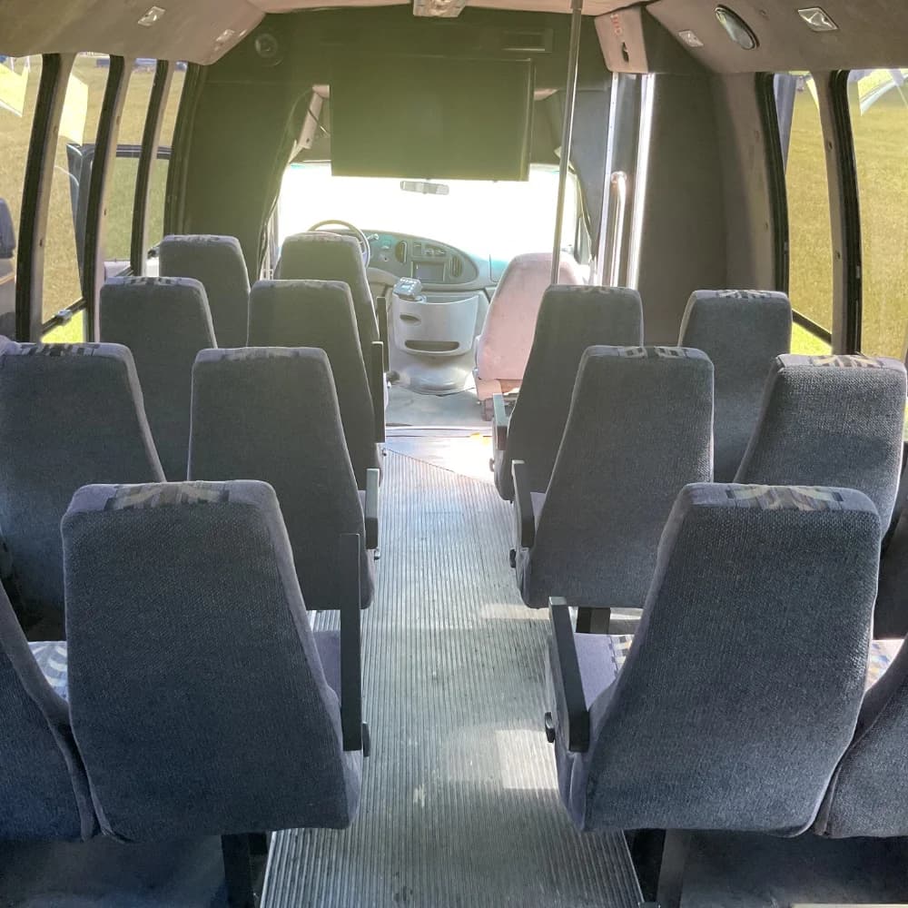 1998 Ford Econoline - Image 2