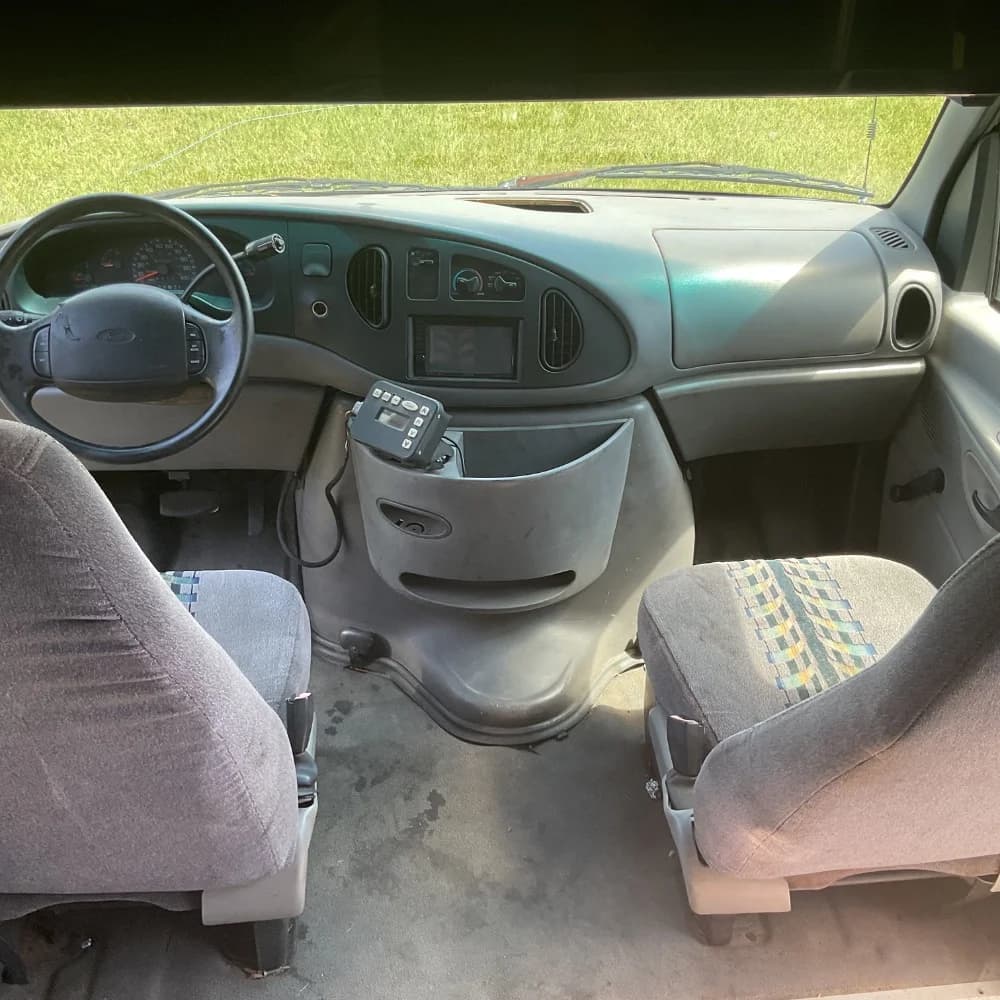 1998 Ford Econoline - Image 5