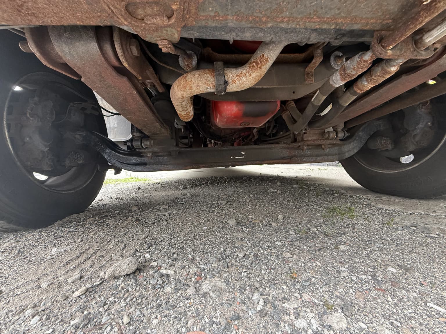 2013 FORD F650 - Image 2