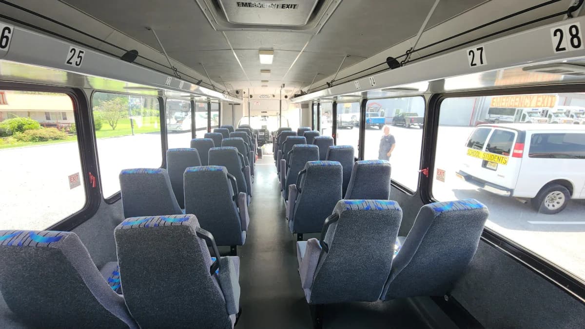 2008 GMC C5500 34 Passenger Shuttle Bus AC - Image 11