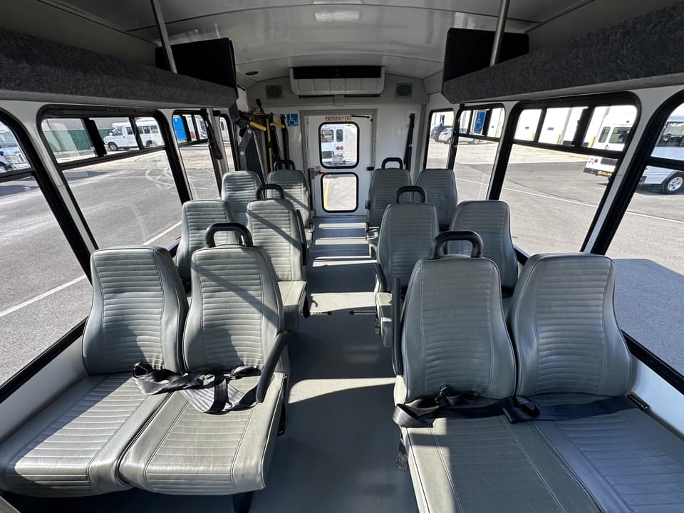 2023 Ford E450 StarTrans Shuttle Bus - Image 13