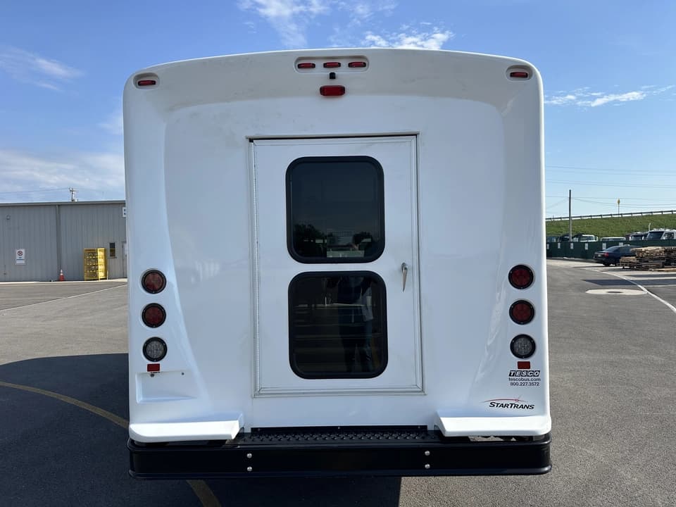2023 Ford E450 StarTrans Shuttle Bus - Image 5