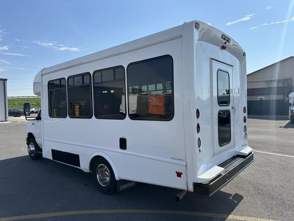 2023 Ford E450 StarTrans Shuttle Bus - Image 6