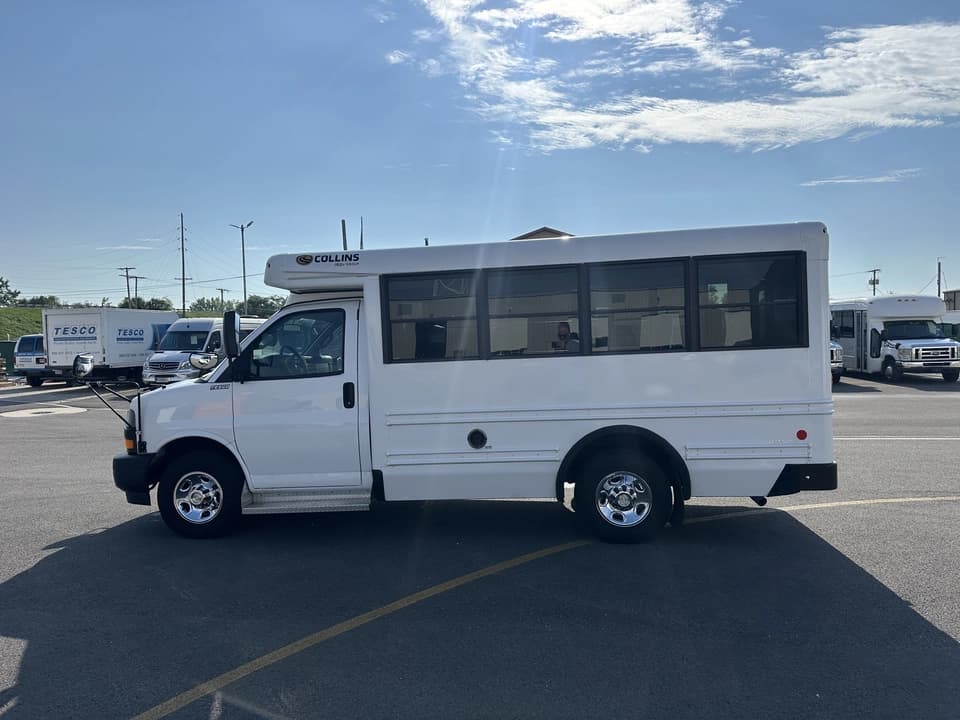 2022 Chevrolet Express 3500 Collins - Image 5