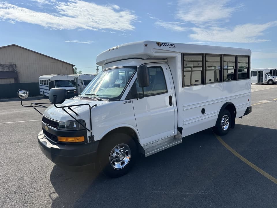 2022 Chevrolet Express 3500 Collins - Image 6