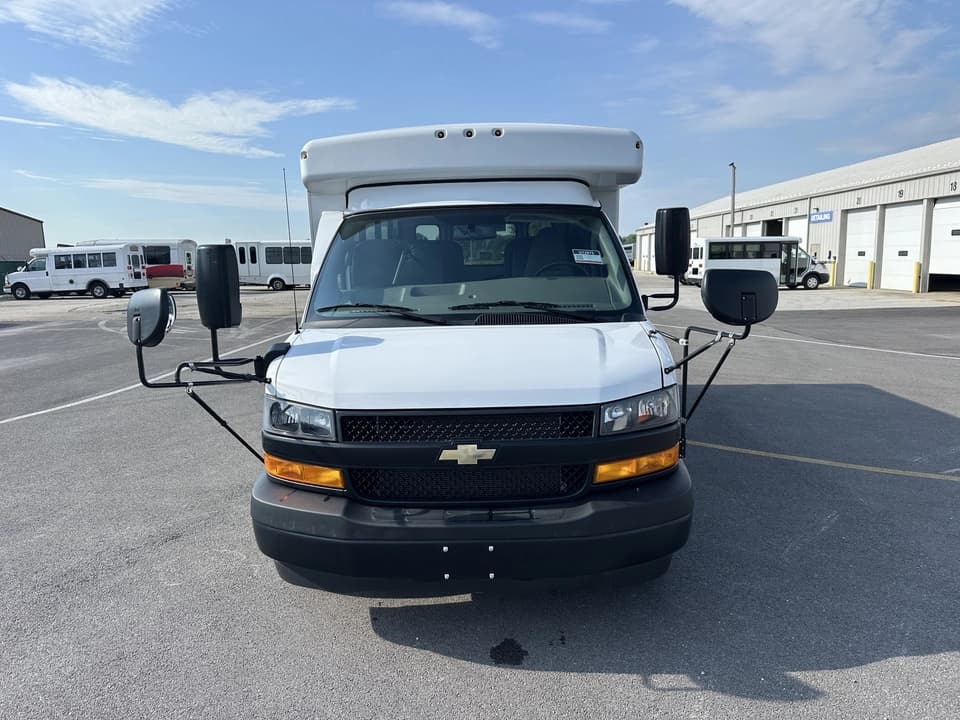 2022 Chevrolet Express 3500 Collins - Image 7
