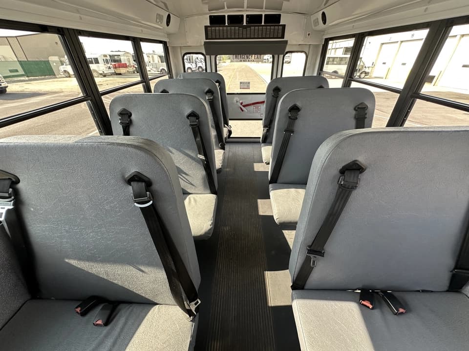 2022 Chevrolet Express 3500 Collins - Image 8