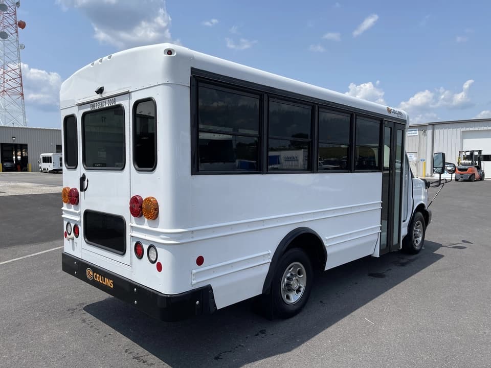 2017 Chevrolet Express 3500 Collins Shuttle Bus - Image 4