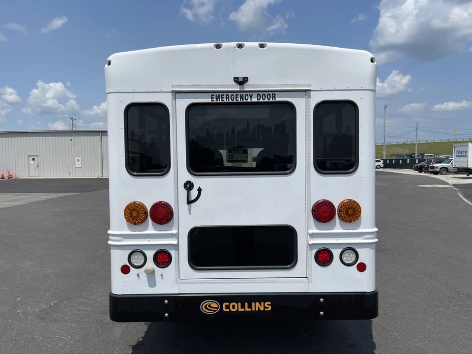 2017 Chevrolet Express 3500 Collins Shuttle Bus - Image 5