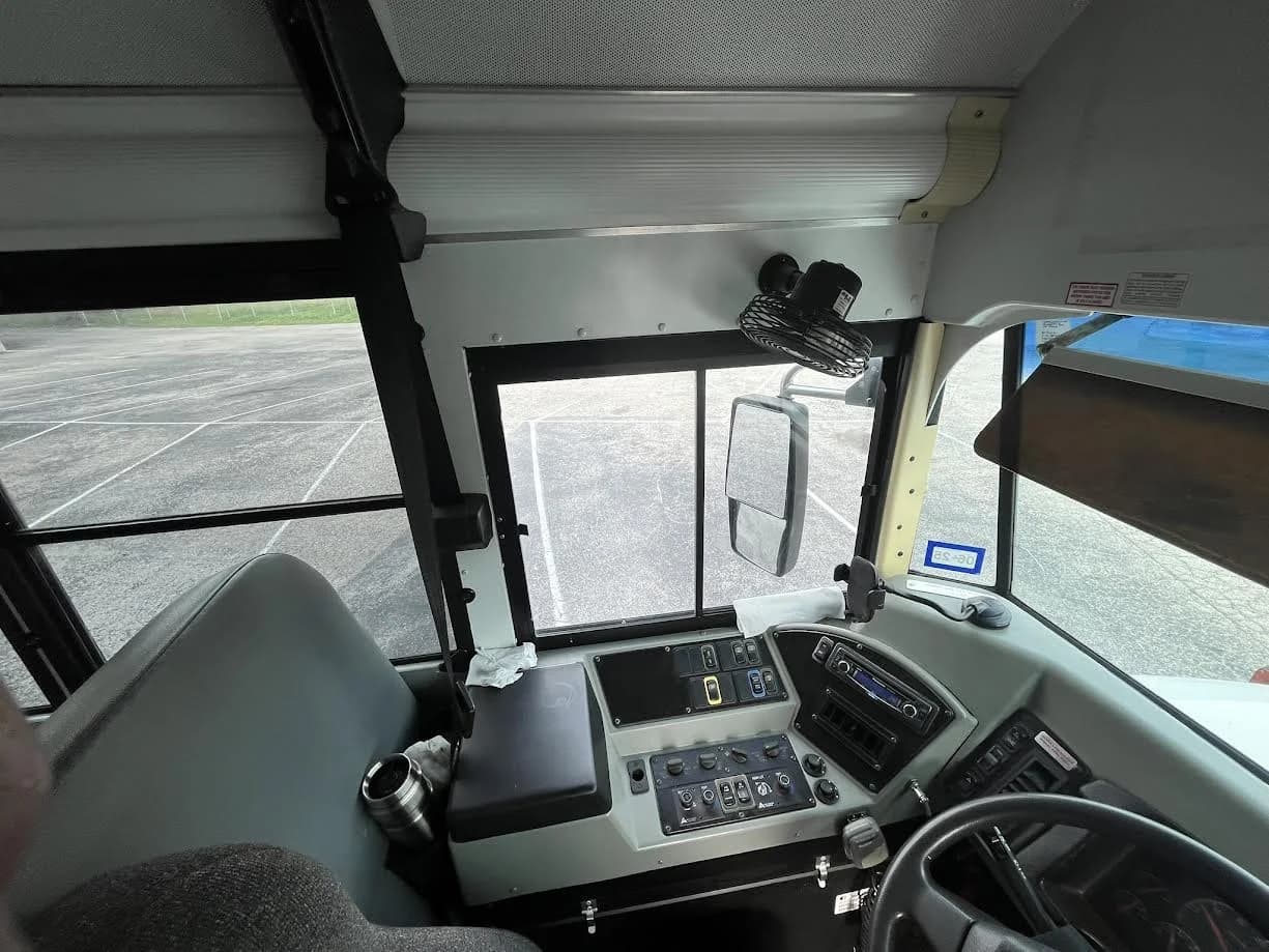 2010 Blue Bird Comventional - Image 16
