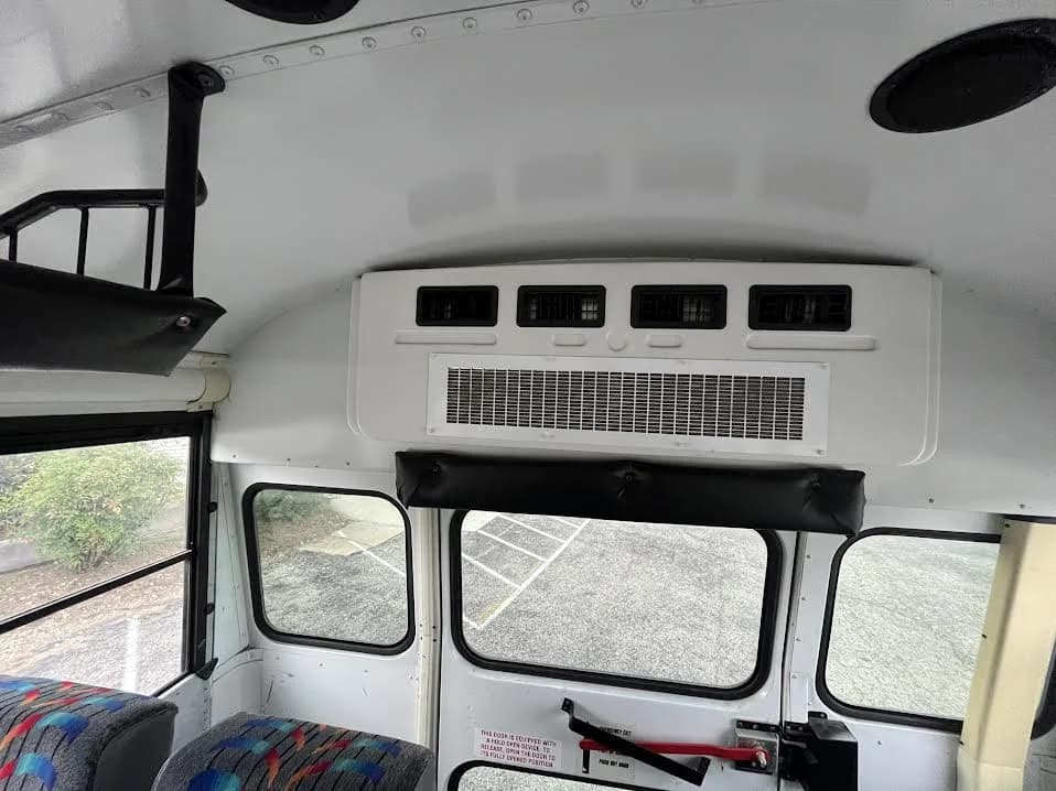 2010 Blue Bird Comventional - Image 18