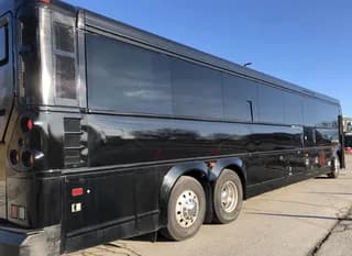 2009 Motor Coach Industries D4505 bus