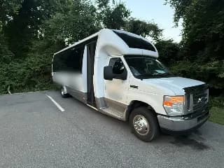 2016 Ford E450 bus