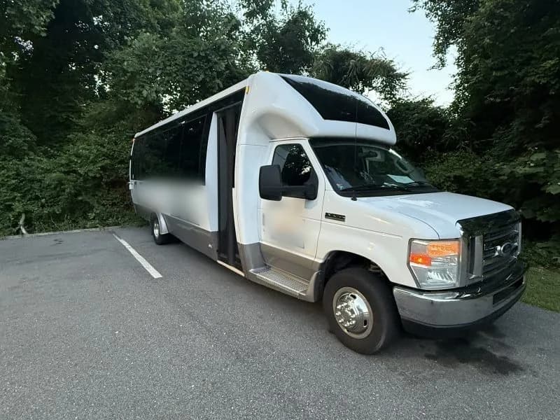 2016 Ford E450 ADA Shuttle Bus - Image 1
