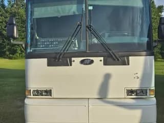 2001 Motor Coach Industries D4500 bus
