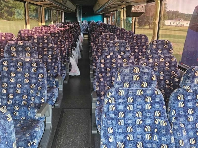 2001 MCI D4500 Coach Bus - Image 7