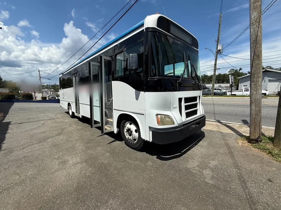 2013 Freightliner MB-45 Coach Bus - Image 4