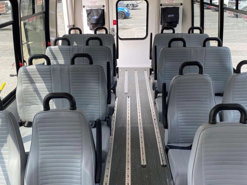 2012 Ford E450 Mini Buses/Shuttles - Image 8