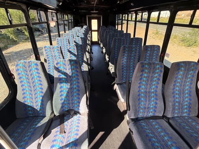 2012 Ford F550 Mini Buses/Shuttles - Image 9