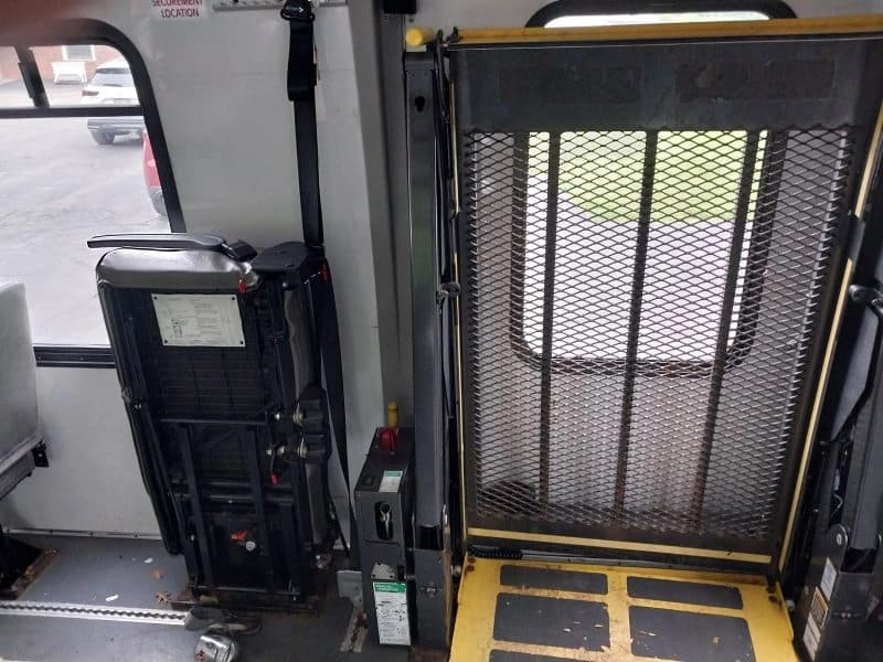 2014 Chevrolet Cutaway Shuttle Bus - Image 4