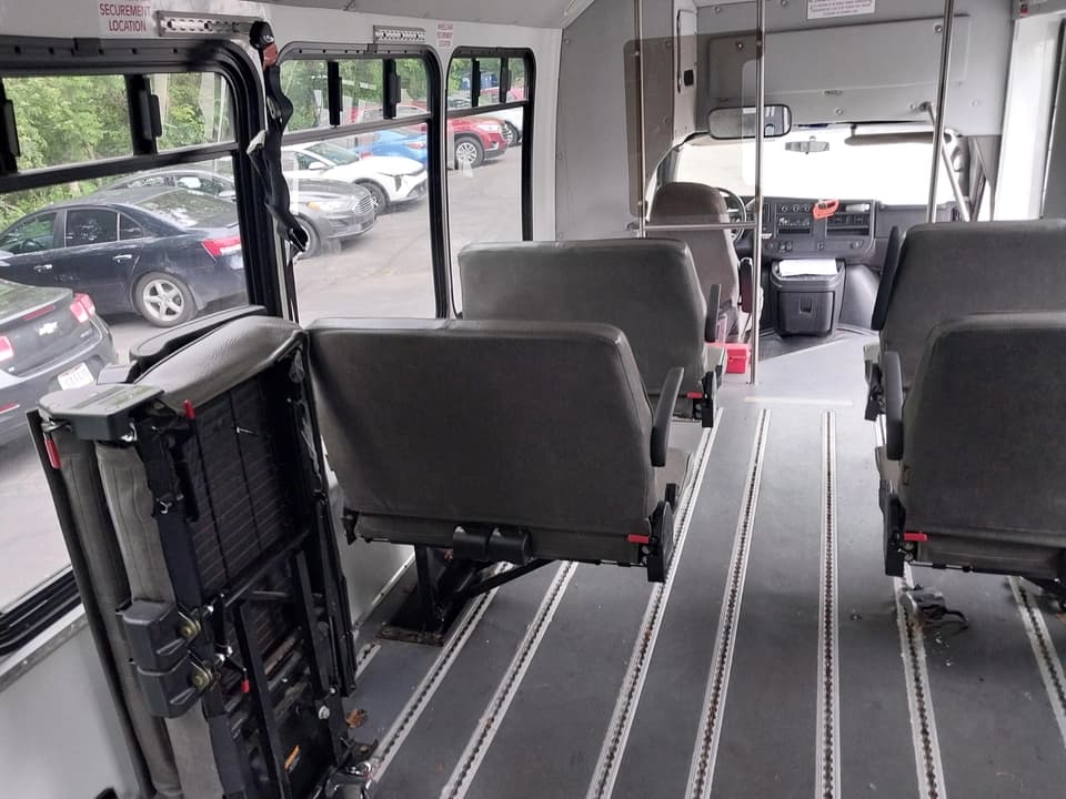 2014 Chevrolet Cutaway Shuttle Bus - Image 6