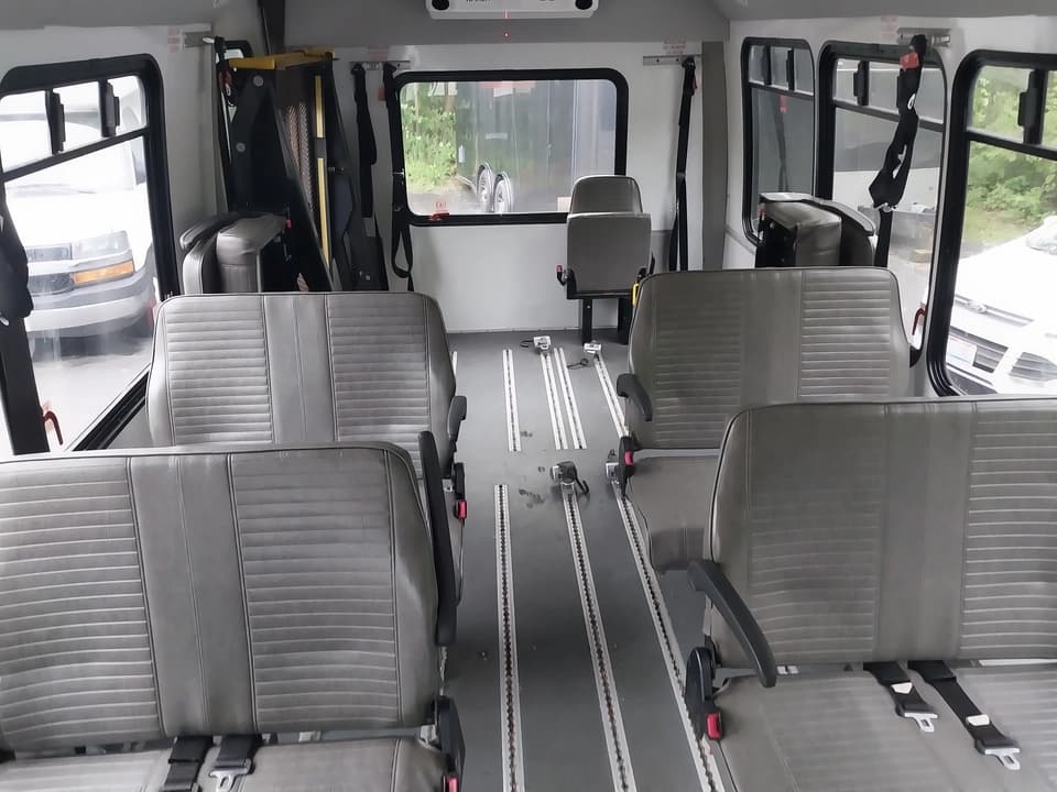 2014 Chevrolet Cutaway Shuttle Bus - Image 5