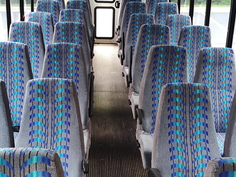 2007 Chevrolet 5500 Aero Elite Shuttle Bus - Image 7