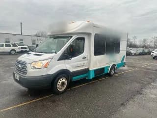 2019 Ford Starcraft bus