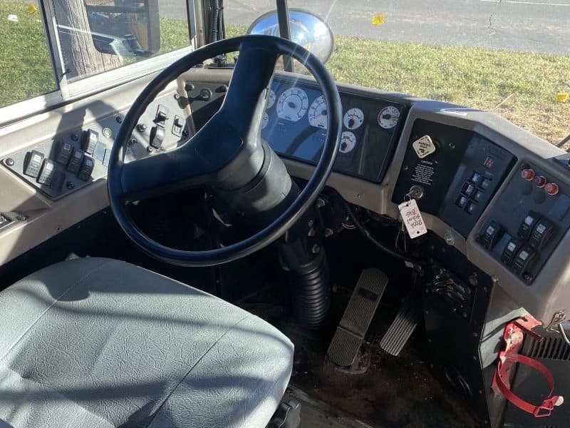 2006 IC Navistar RE School Buses - Image 4