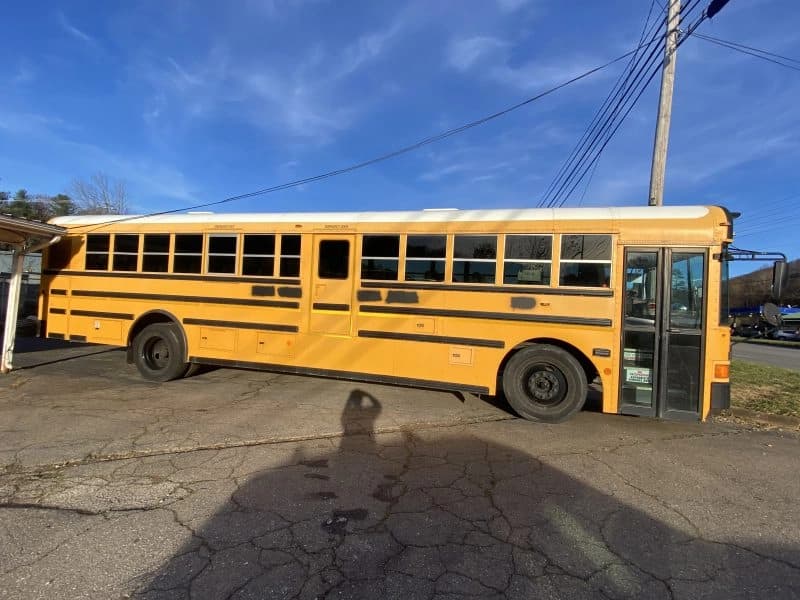 2006 IC Navistar RE School Buses - Image 2