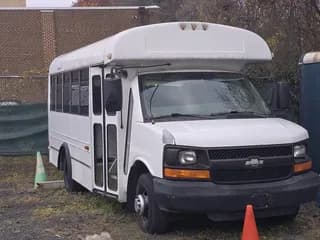 2006 Chevrolet 2500 bus