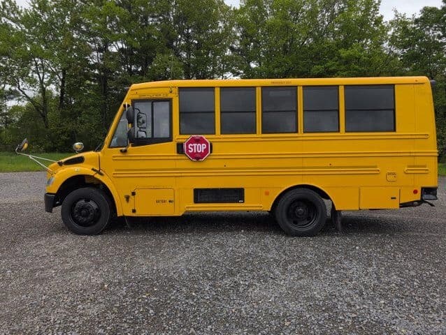 2019 Freightliner Thomas School Bus - Image 2