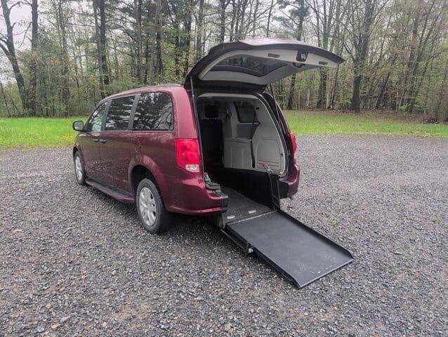 2017 DODGE AGOR VAN PASSENGE - Image 15