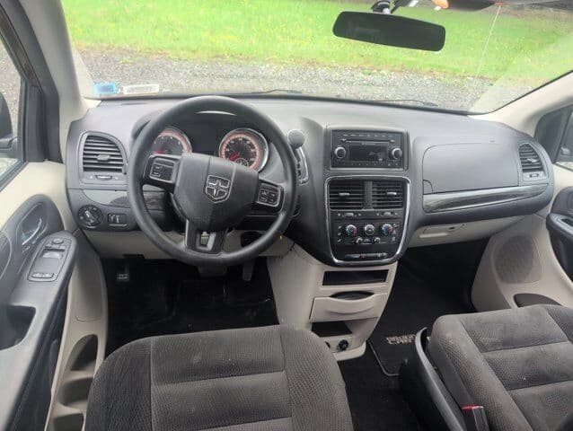 2017 DODGE AGOR VAN PASSENGE - Image 21