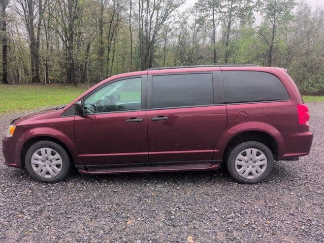 2017 DODGE AGOR VAN PASSENGE - Image 7