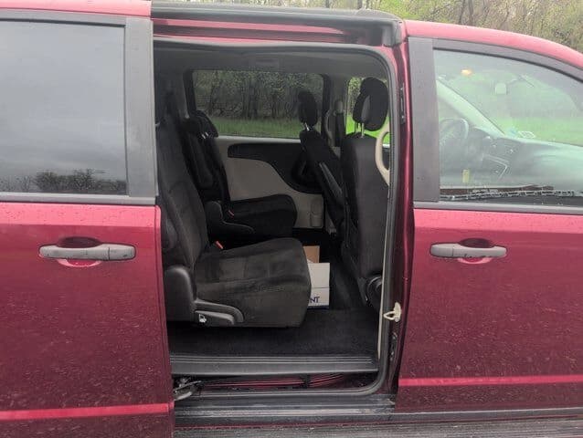 2017 DODGE AGOR VAN PASSENGE - Image 9