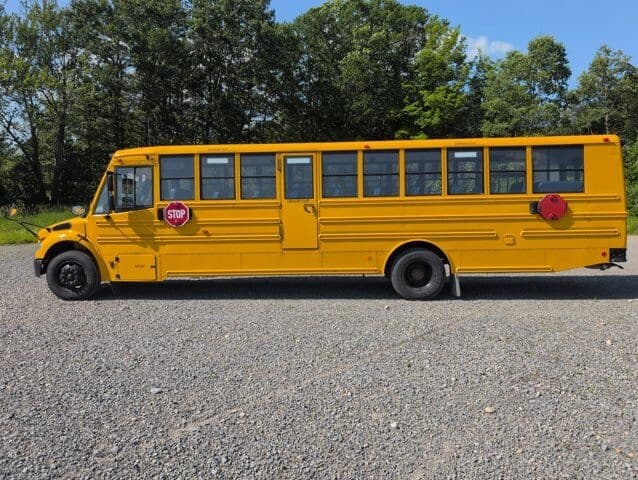 2019 Freightliner Thomas School Bus - Image 2