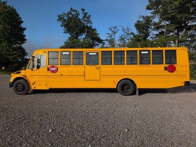 2019 Freightliner Thomas School Bus - Image 2